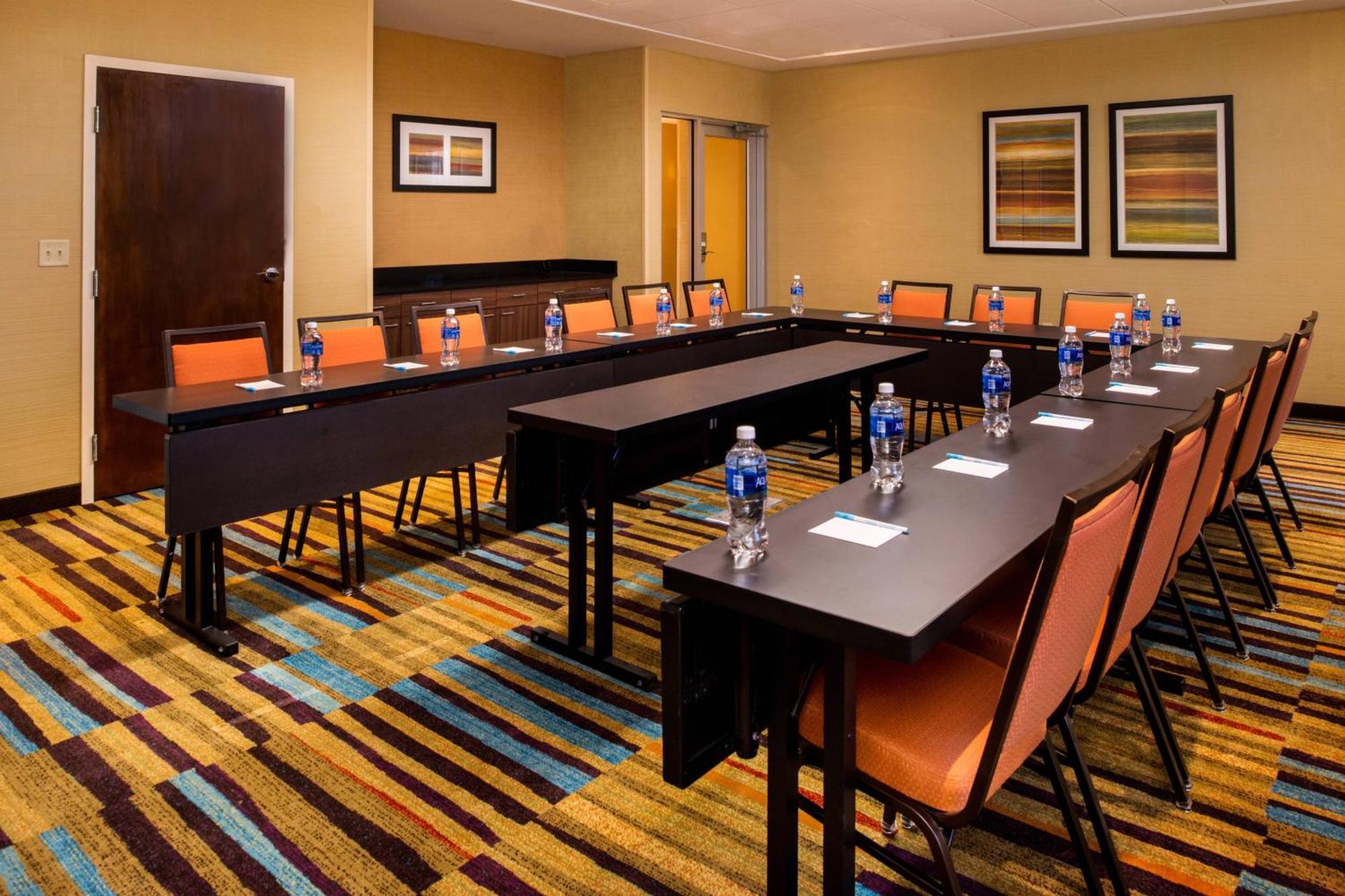 Fairfield Inn & Suites By Marriott Akron Stow Екстер'єр фото