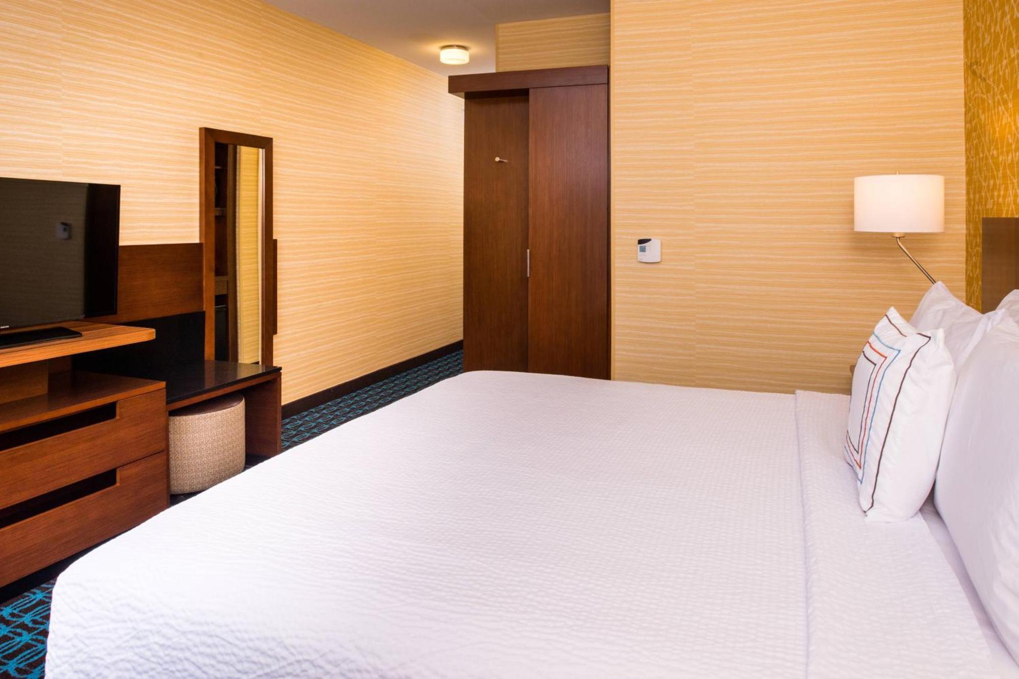 Fairfield Inn & Suites By Marriott Akron Stow Екстер'єр фото