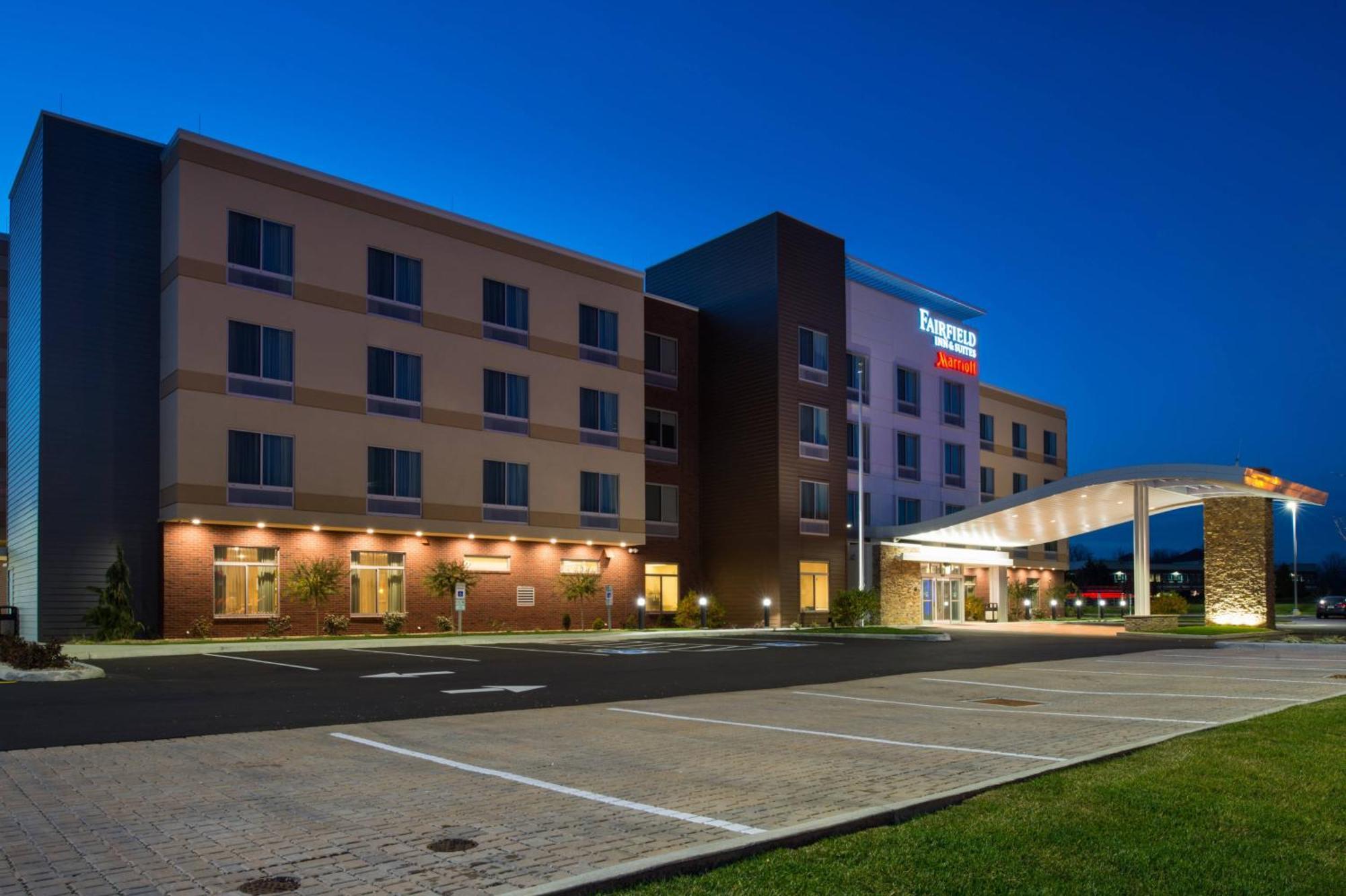 Fairfield Inn & Suites By Marriott Akron Stow Екстер'єр фото