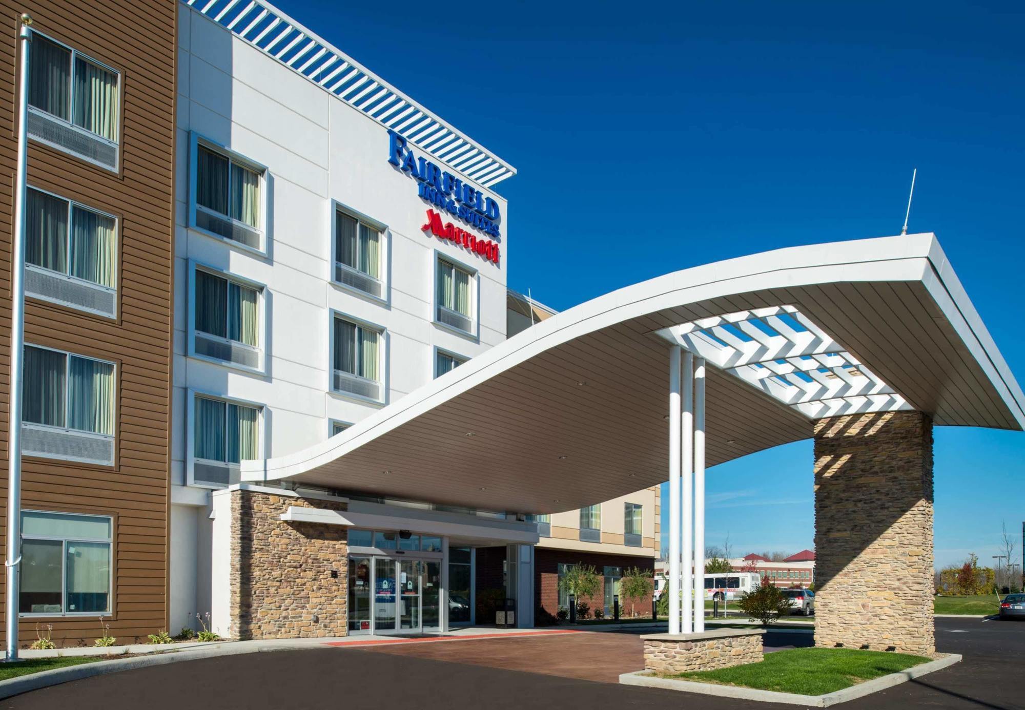Fairfield Inn & Suites By Marriott Akron Stow Екстер'єр фото
